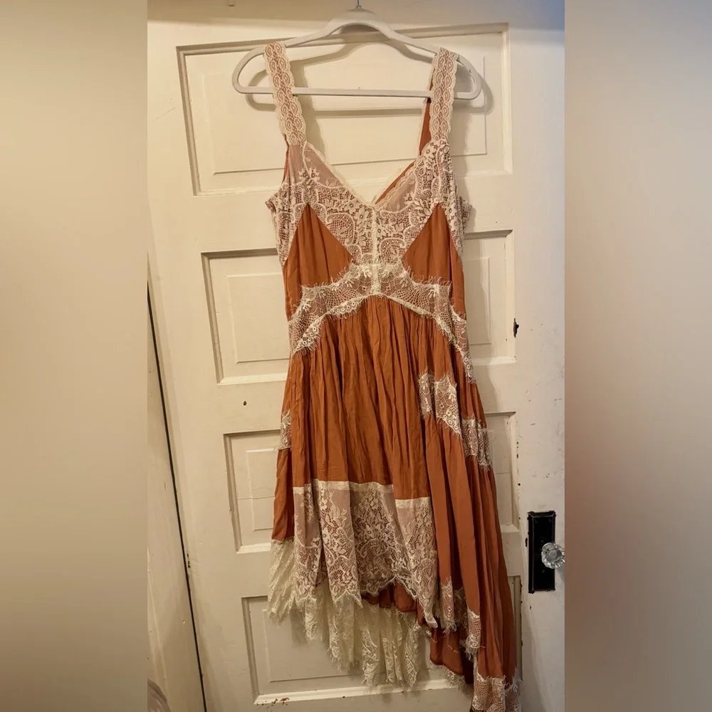 By Anthropologie Sleeveless Asymmetrical Lace Rust Slip Dress 10 - Picture 6 of 9